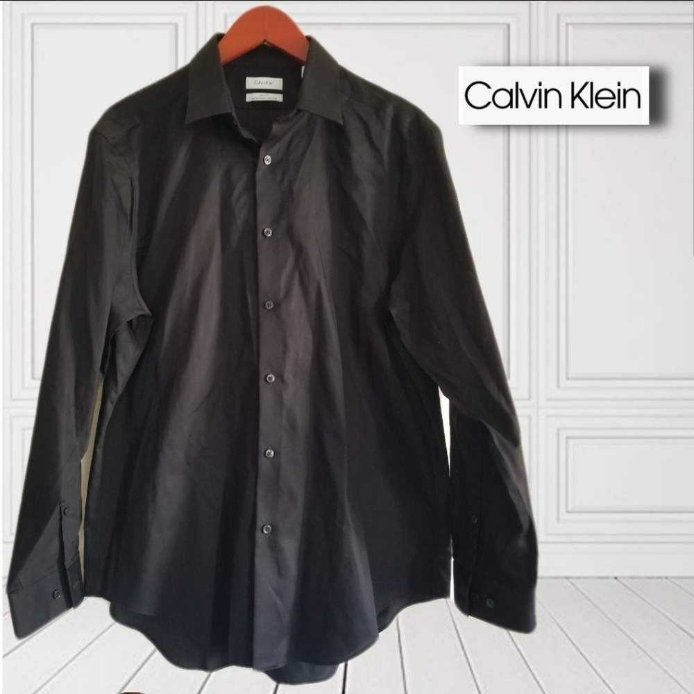 NWOT/ Calvin Klein Slim Fit Button Down Shirt